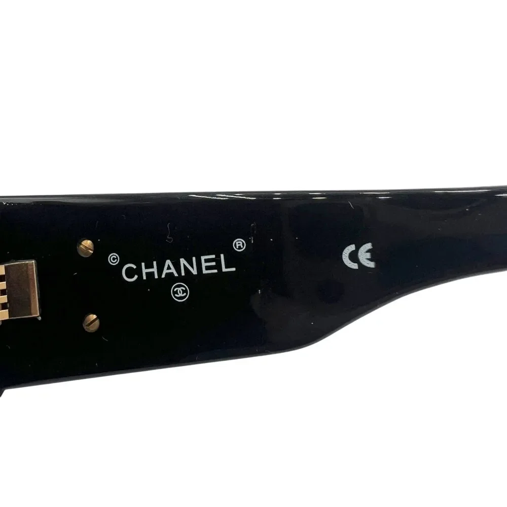 Chanel 01450 90's Black & Gold Matelasse Round Sunglasses w/ Case
